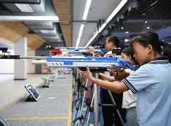 爱游戏官方网站-包含射击附加赛掀起高潮，蓬莱旋风队鏖战云贵麒麟队，老将里程碑之夜——赛场纪律更严谨的词条